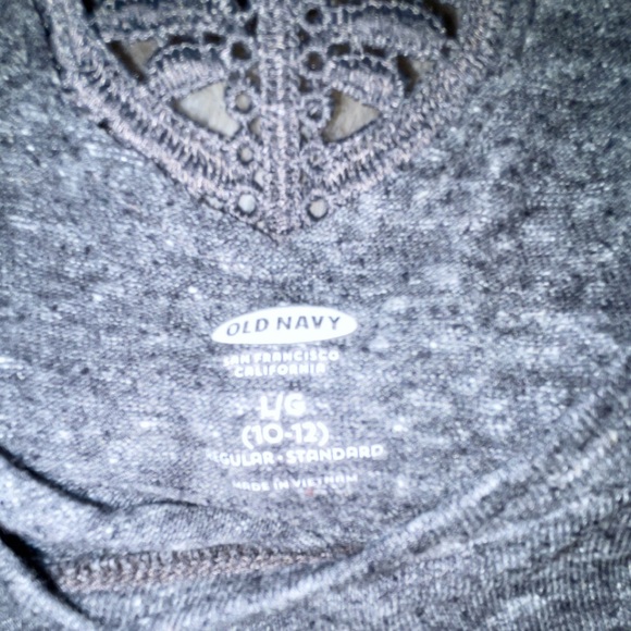 Casual TShirt - Picture 2 of 3